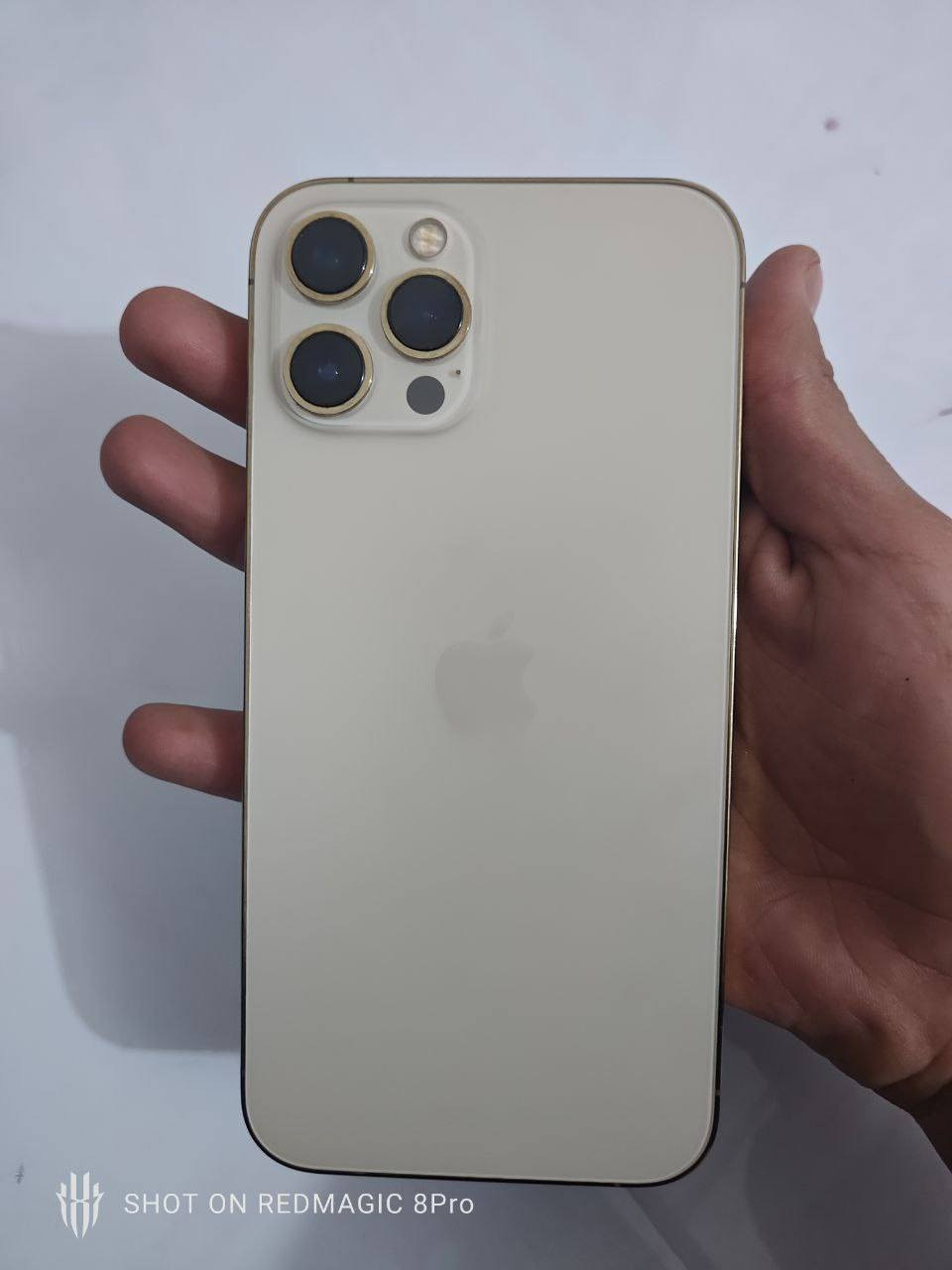 سلام عليكم
ايفون 12برو ماكس 

ملحقاته كارتون + كيبل

لون ذهبي 

بطاريه 77 

كفاله عامه 

ذاكره 256

وتر برو 

نضافه 100%

سعر نفضل خاص
***********
