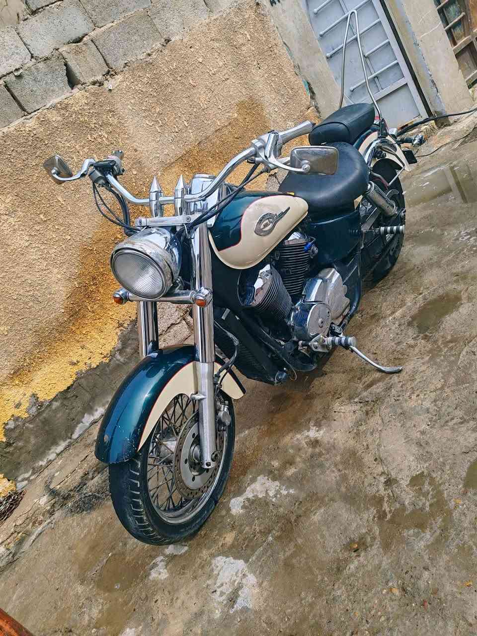 هوندا شادو 400cc🔥
السعر 14ورقه قفل 
بدون رقم مكينه كير كلجات كفاله
تراي علئ لسانك من باب البيت تاخذ اي فيتر تريد جيبه وياك
كلها وضع البلاد فقط نواقصه بطيخه مال صالنصه طاكه وقبق الاشاير الي ورة ماكو
مكاني بغداد البياع الشهداء
***********
