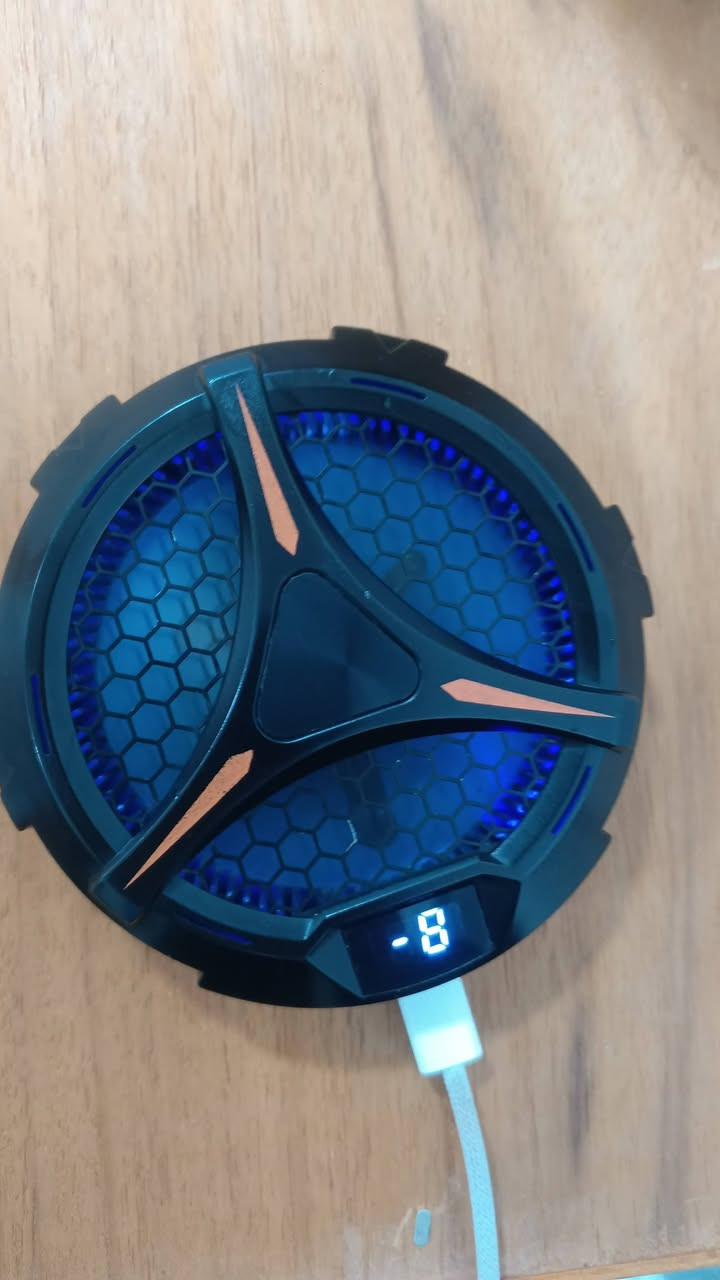 سلام عليكم 
شاشة LG للبيع + لابتوب hp عطل بس الشاشة + فان تبريد شغال كلشي واضح بل صورة شرط الفحص 
سعر الشاشة 25 الف
سعر الابتوب 5 الاف 
سعر الفان 15 الف 
للتواصل : ***********
