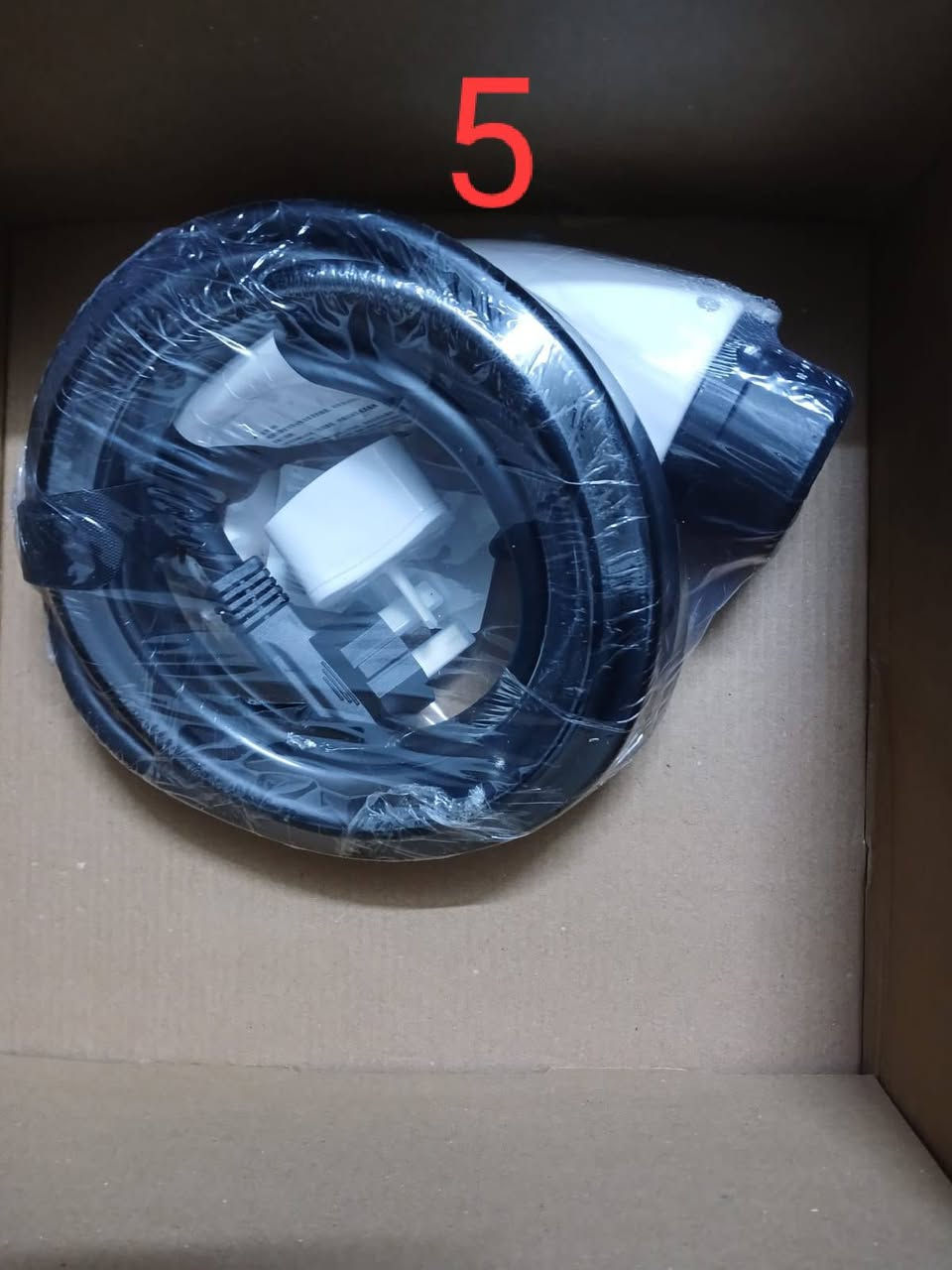 اليوم وصول جميع انواع شاحنات السيارات مثل بي واي دي او المارسدس او التسله التواصل على هذا الرقم ***********
