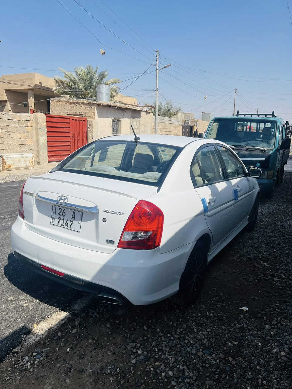 السلام عليكم 
اكسنت 2011 خليجي محرك 1600
رقم انكليزي صلاح الدين 26
كلين تبريد ❄️ 
تايرات جدد السياره نضيفه 
السعر 93وبيها محال قليل
رقم صاحب السياره الشرعي 
***********
***********
