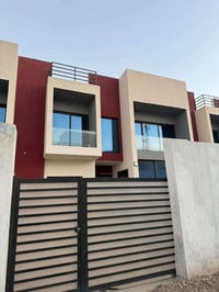 🏠 توفر بيت طابق ونص في مجمع حوراء بغداد  🔹بلوك 6 ع شارع 15  🔹البيت كام...