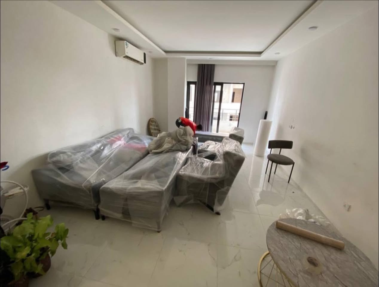 📦 شركة الوفاء.. غراضكم بأمانة ووفاء! 📦
تريد تنقل لبيت جديد وشايل هم الشد والنصب؟ 🏠
لحجز موعد النقل والفك والتركيب اتصل بنا: *********** 📱
غراضك غالية وتخاف عليها من الكسر أو الخدش؟ ❄️
شركة الوفاء تقدم لك الحل الأمثل والأنظف في العراق. فريق فني وهندسي متكامل بخدمتكم لنقل وتركيب كل تفاصيل بيتكم:
✅ نقل أثاث: سيارات حديثة (مغلقة ومبطنة) تحمي غراضك من المطر، الغبار، والخدش.
✅ هندسة التبريد: فك ونصب السبالت (بجميع أنواعها) مع فحص وغسل وشحن غاز أصلي.
✅ النجارة الاحترافية: فك وشد غرف النوم (تركي، ماليزي، كلاسيك، محلي) والكاونترات بدقة متناهية.
✅ التغليف الحراري: تغليف خاص وحماية كاملة لكل قطعة أثاث حساسة.
👈 ليش تختار شركة الوفاء؟
1️⃣ عمالة عراقية أمينة، خلوقة، وماهرة جداً في التعامل مع الأثاث.
2️⃣ التزام دقيق بالمواعيد (كلمتنا وحدة ونجيك بالوقت المحدد).
3️⃣ أسعارنا مناسبة وتنافسية وتناسب الجميع.
📞 للحجز والاستفسار، اتصل بنا الآن:
*********** 📱
📍 خدماتنا تغطي كافة المناطق والأقضية.
(شركة الوفاء.. اسم يعني الثقة في كل نقلة)
