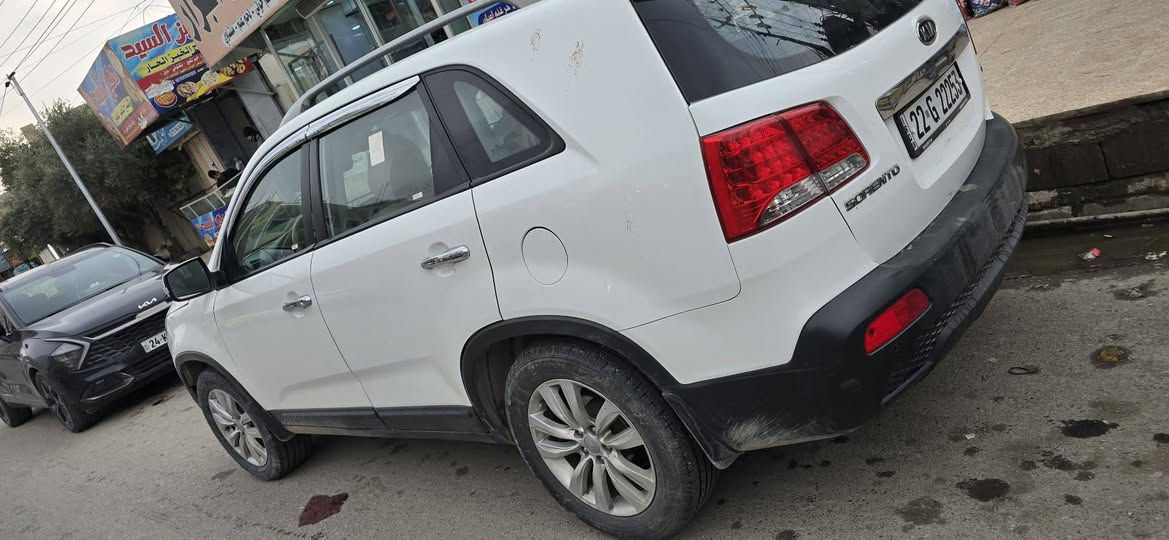 سورنتو موديل 2012 ورد كوري  للبيع
٦ سرندر
بانوراما قطعتين
تبريد قطعتين 
تحكمات ستيرن وتحديد مسار
داخل قرميط والكشن الامامي كهربائي.....والاضرار موضحة في السونار
السعر ١٥٥  وبيها مجال شي قليل للطيبين
محرك مامفتوح بس اثر نفخ بسبب عدم تبديل الدهن صار فتره 
موصل ايسر 
توصل عل رقم 
***********
