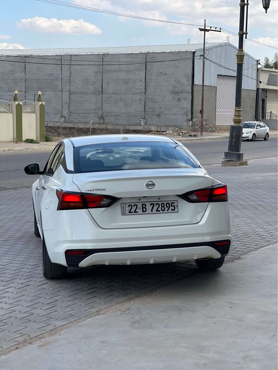 سلام عليكم 
التيما 2020 موصفات S  
لون الابيض 
يدات نيكل 
بصمه شغال  
شاشه كامير 
رادار  
4 طايرات جديد 
سنويه رقم جديد 
ماشي 121 ميل 
كير محرك بشرط 
مكان كركوك 
ضررها جاملغ و ربع بونيد صبغ 
سعر 127 وبيها مجال 
*********** كركوك, العراق
