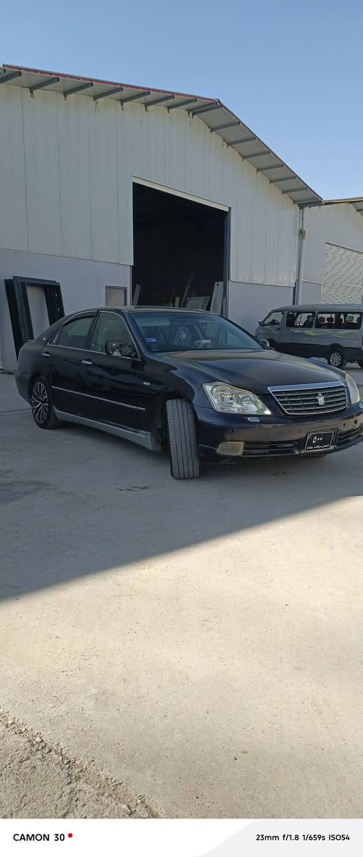 سڵاو لە هەموولایەک شاهینە بڕاوە بۆ فرۆشتن ٢ دوگمە ٢٠٠٥ تەحدید سورعە کامێرا ساج سوور ناو ڕەساسی بلوتۆزی بیلاد ویلی سپۆڕت بێ دەعم و لێدراو گێڕ و مەکینەو ئەکسل و کارەبای بەشەرت بێ کێشە تەبرید سارد و گەرم بەشەرت ئەیدات بە جام و قاچ و پێشەوە مەکینەی یەکتۆز دوکەڵی هەیە و وردە مەسەفەێکی بەسیتی هەیە یۆ فرۆشتن سعری ٤٢$ و معامەلەیەکی برایانە بەس ڕەحمەتت لێبێ ئەگەر موشتەری نیت سەری من و خۆشت مەئێشێنە
***********   whatapp+Viber
