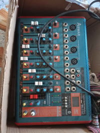 جهاز للبيع نضيف  مستخدم قليل  شرط الفحص لتواصل   07838585845
