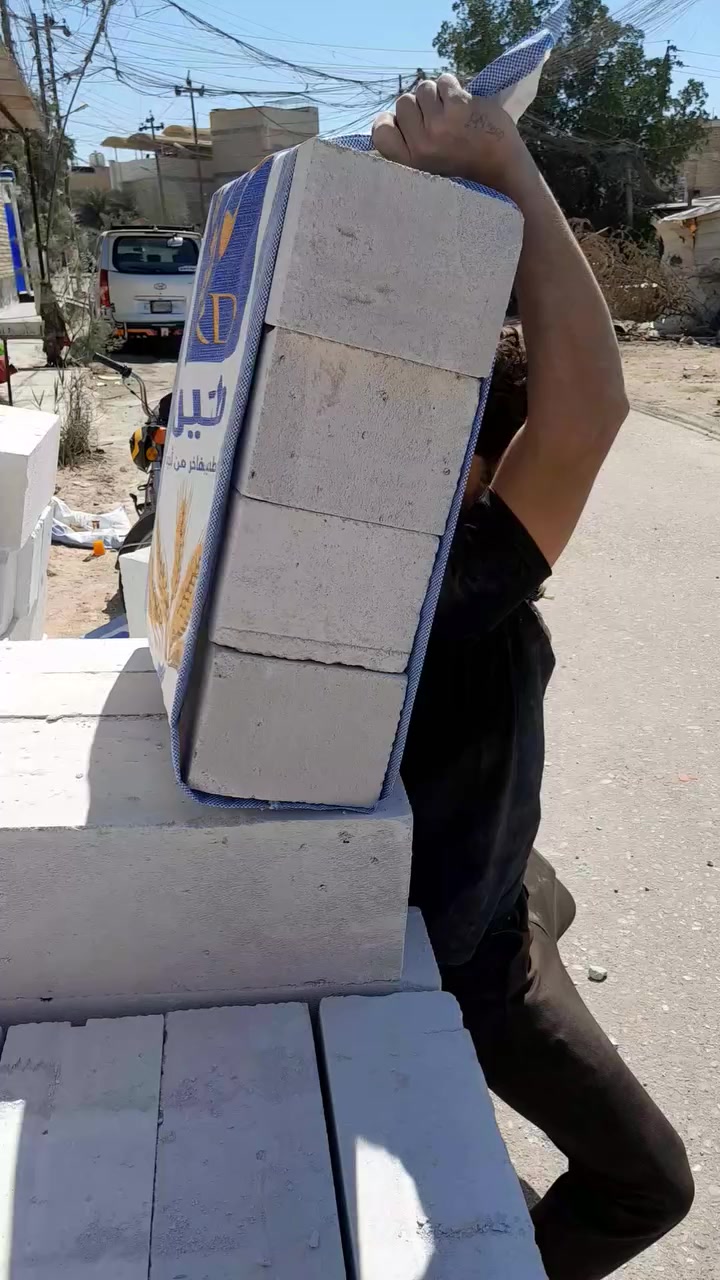 يالله السلام عليكم من ميسان العمارة رقم تليفون واتساب هم بية (***********) يوجد عمال تصعيد كافة المواد وتفليش وتنكير لبخ بتالو تشميع بيوت مساوات بتالو حفر قطع تزفيت صطح تزفيت بتالو تنزيل انقاذ تنزيل تراب صطوح تدخيل سبيس نقل غراض بيت بنسب الاسعار
