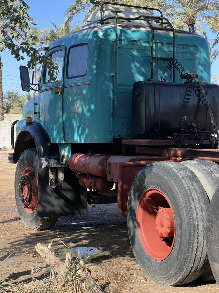 اقجم للبيع موديل ٨٢ بلادي كير 111.  محرك عادي اكسل ١8
قماره بلادي فقط بيها لغد مصبوغ وتبخير البنيد 
الشاصي مكفول من اي شيء المكان بغداد المحموديه
***********
