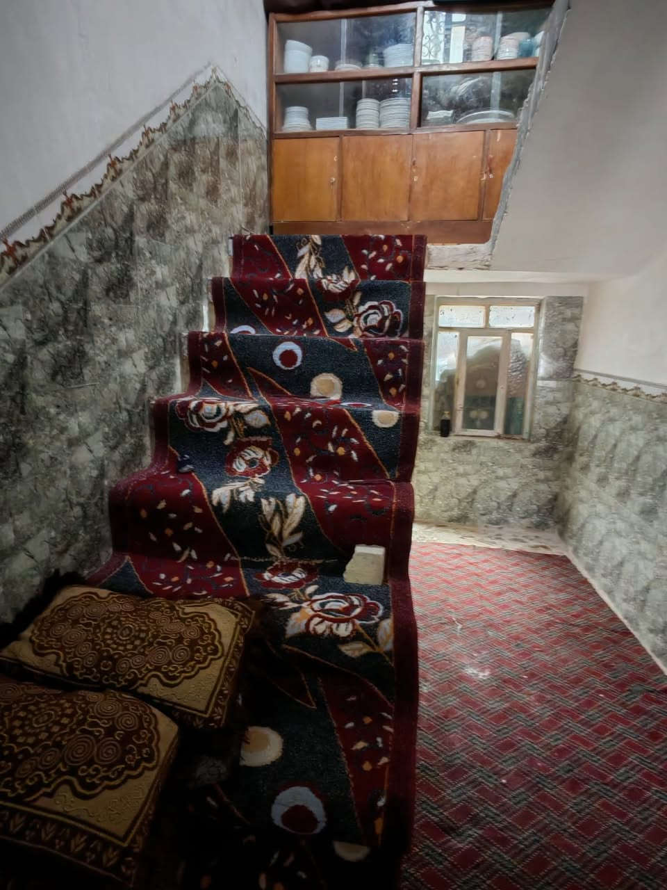 بيت للبيع مساحه 200م
غرفتين وصاله وستقبال ومطبخ
وخدمات داخل وخارج
العنوان الحمزه الغربي حي الأصدقاء
قرب مدرسه كميل
اتصال ***********
واتساب ***********
علاء
