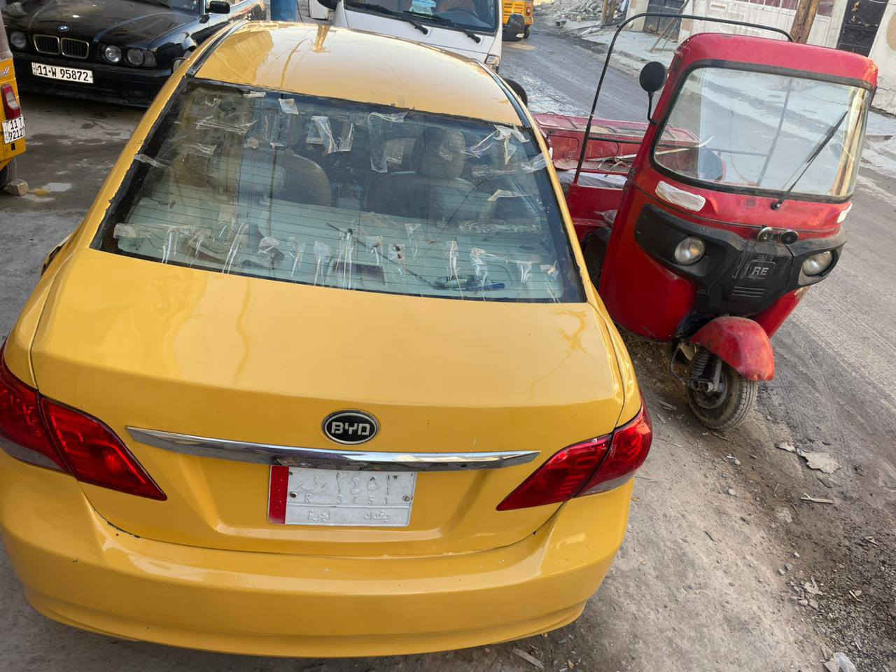 سلام عليكم ورحمة الله وبركاته اخوان بيوادي f3نيو موديل2014 كير ومحرك كفالة كير عادي مواصفات تحكم بلمري بصمة تشغيل وابواب سيارة مصبوغه عام   غرفتهة جديدة كهربائيات كلهة شغالة مابيها كل نقص ماشية قليل رقم بغداد  العنوان الامين  الرقم *********** السعر55وبيها مجال الشراي
