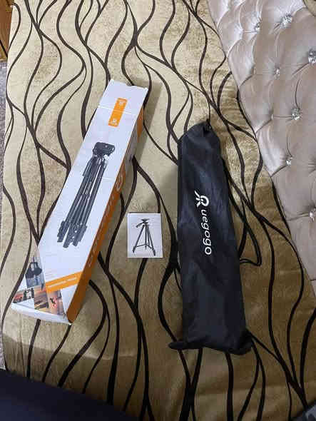 ستاند كاميرا و مبايل ماركة uegogo  ارتفاع 152 سم حديد بالكامل سعر 20 الف
***********
