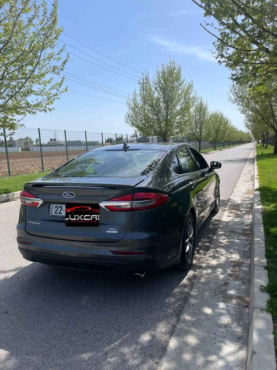 فۆرد فویشن 2020
مەکینە 1.5 تۆربۆ 
سەیارەکە یەک پارجەی بۆیاغە بێ ژۆرێ 2-3 جێ قەپوو قۆپی هەیە گێر مەکینە کارەبایات هەمووی بەشەرتە بەناوکردنیش بە شەرت 117$ مەجالەجی برایانە
*********** أربيل, العراق
