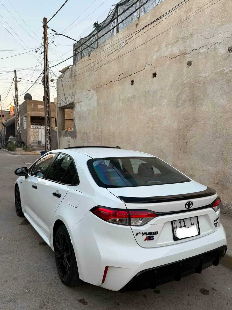 كورلا GR❗️2025  مكفولة من الضربة والصبغ فقط رصعه بسيطة ومسحوبة ماشية (11 )الف رقم بغداد بأسمي فول مواصفات 5 كامرات كراسي كهرباء اعلى فئة بل كورلا 
السعر(165 ) بيهة مجال للشراي رقمي *********** مكاني بغداد السيدية
