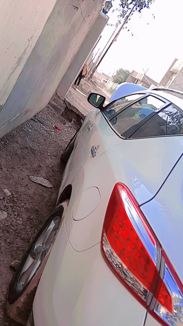 السلام عليكم عندي سيارة نيسان لفين وثنعش رقم بغداد سعرها 85 بيها مجال لي ريدها ينتصل عل رقم ***********
