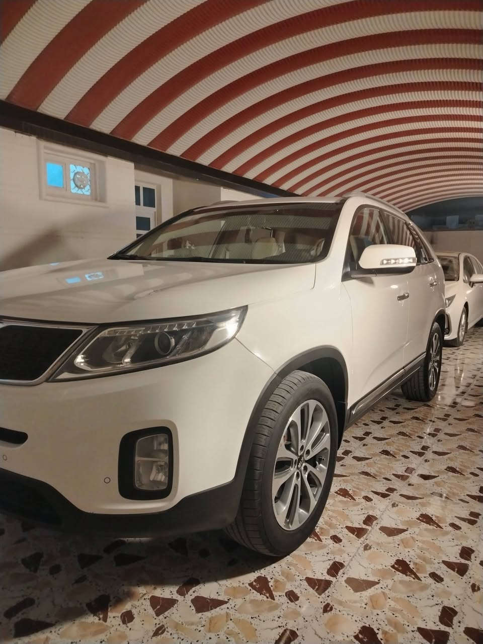 سلام عليكم
سورنتو 2015 خليجي كفاله عامه رقم بغداد فول مواصفات عدا البانوراما محرك V6 ماشيه 114فقط جديده محرك كير كلشي كفاله مكانه الرمادي رقم الهاتف *********** السعر 195
