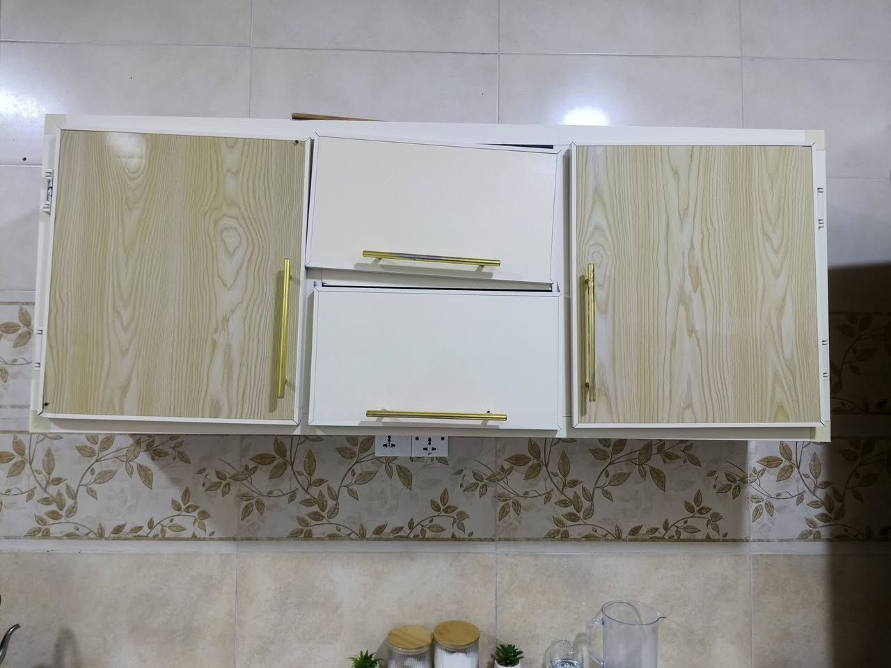 سلام عليكم
كاونتر للبيع مع سنك سعر 
150 ألف


**إذا كنت صاحب هذا الإعلان وتريد حذفه لأي سبب، رجاءا أرسل رسالة إلى الدعم الفني**