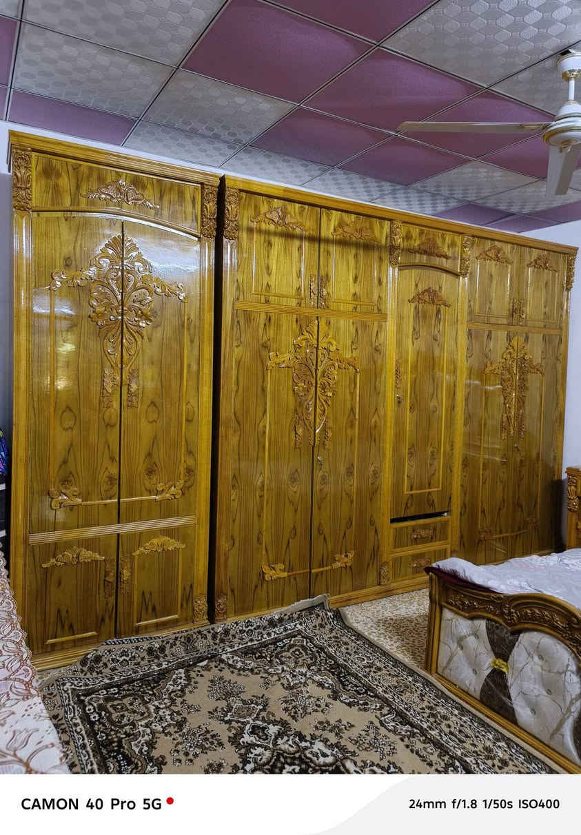 السلام عليكم غرفه نوم نوعيه زان مصري خشب فصال جديده مستخدمه فقط شهرين
سعر مليون و500وبيهامجال قليل
***********
