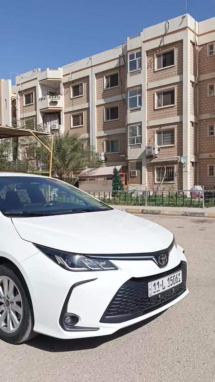 السلام عليكم
للبيع كورلا هايبرد موديل٢٠٢٤
ماشيه24 الف بعدها على وظع الشركه
فول 
فتحه 
بصمه 
لايت زنون 
شاشه
كامره
تحكم ستيرن 
رادارات 
توقف ذاتي 
قياده ذاتيه
شرط التحويل 
سعر 153وبيها مجال. 
مكان السياره بابل الحله 
للاستفسار الاتصال ***********
