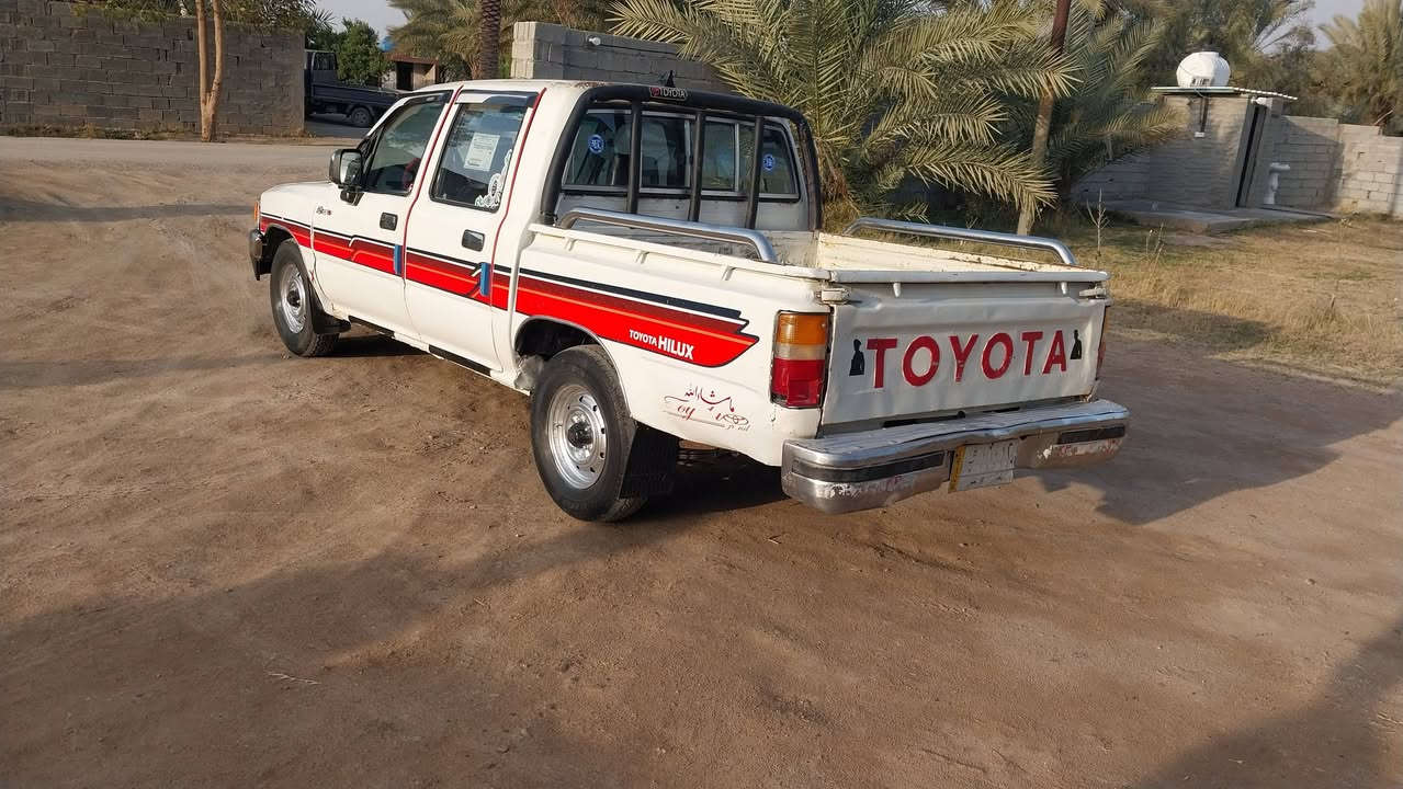 سلام عليكم بيكم تويوتا موديل ٩٠ محرك كير اكسن شاصي كله شرط رقم بغداد الماني تحويل مباشر كهربائيات كله شقاله تخم تاير باور استيرن سعر ٥٠ وبيها مجال هاذا رقم هاتف وشراي يدلل. ***********
