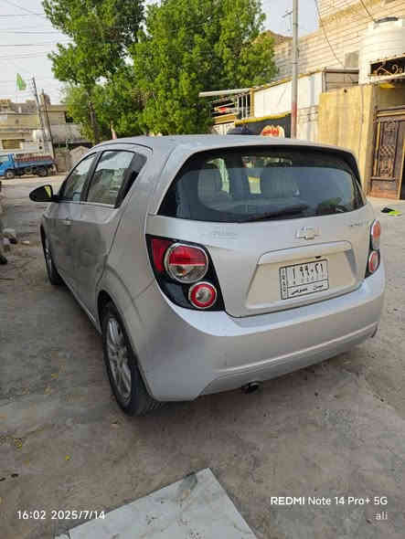 السلام عليكم سيارة شوفرليت سونك 2016 رقم ميسان وارد امريكي حادث دعامية امامية
 امبدل بنيد وجاملغ والجاملغ الثاني مصبوغ مع صبغ صفة السيارة بدون ضربة  
مكين 1800  سيارة حرة بسمي تحويل مباشر  كير ومحرك مكفولات 
مواصفاته تحكم ستيرن . شاشه . مانع انزلاق . مثبت سرعه . جام كهرباء  ويل كب بلادي  السيارة نصبتها حلوة  سعرها ٧٥ ورقه او بيها مجال سنويه 2029  . العنوان ميسان  . رقمي *********** متوفر واتساب
