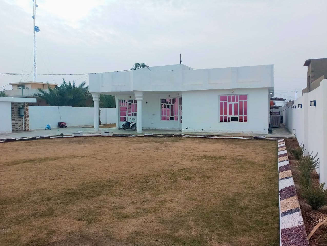 بيت مع ست محلات للبيع على الشارع العام قرب مدرسة الريف الزاهر تواصل على المازنجر


**إذا كنت صاحب هذا الإعلان وتريد حذفه لأي سبب، رجاءا أرسل رسالة إلى الدعم الفني**