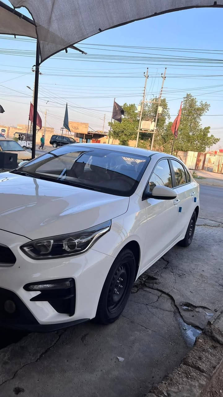 السلام وعليكم كيا سيراتوموديل ٢٠ ماشيه ٧٤الف سنويه جديده ل٣٠ كفاله عامه السعر ١٥٥ ورقه العنواد بصره الجزيره الستفسار اكثر اتصل الرقم ***********
