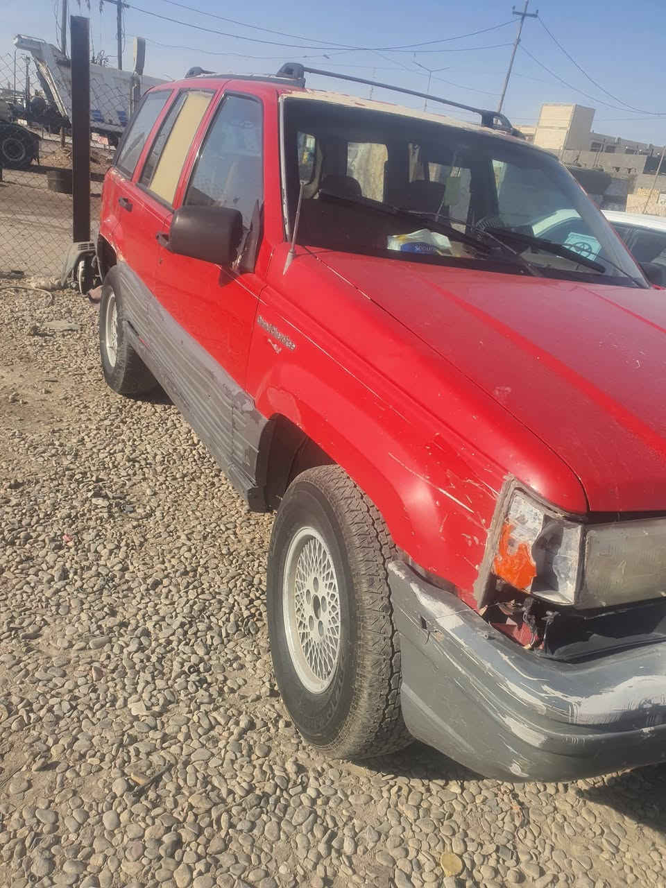 7جيب شيروكي رقم بغداد موديل 94 مكينه ونجي بيه بخار كير كفاله السعر 20 ورقه وبيه مجال*********** العماره
