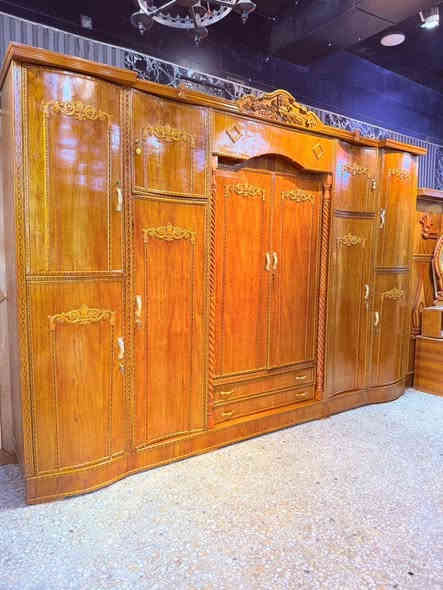 غرفه صاج عراقي  🇮🇶
غرفه صاج ثقيله درجه أولئ ✨
6 باب عالي🚪 
دنك زان 🪵
ضهر جرجوبه 💢
نضافه 90 ٪💯
شغل ثقيل 💫
عدد قطعه/6 
يتوفر نضام استبدال الغرف بفرق بصيط 

الشد والنقل داخل بغداد مجاني 🚛 
***********
