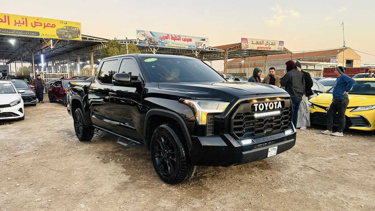 تندرا امريكي 
موديل 2025 مرقم شهداء قادسيه 
وكاله بسم المشتري 
 الضرر فقط بنيد  بدون عابر 
الموصفات واضحه  
محرك لاندكروز 6V
ماشيه 3 الف فقط 
باب طويل بدي قصير 
جامه خلفيه كهرباء
وضعيات قياده وسحب مقطوره 
وباقي موصفات واضحه 
السعر 360$
العنوان الرميثه معرض اثير الجياشي 
‭0783 899 9910‬
*********** 📞واتساب او الاتصال 
***********
