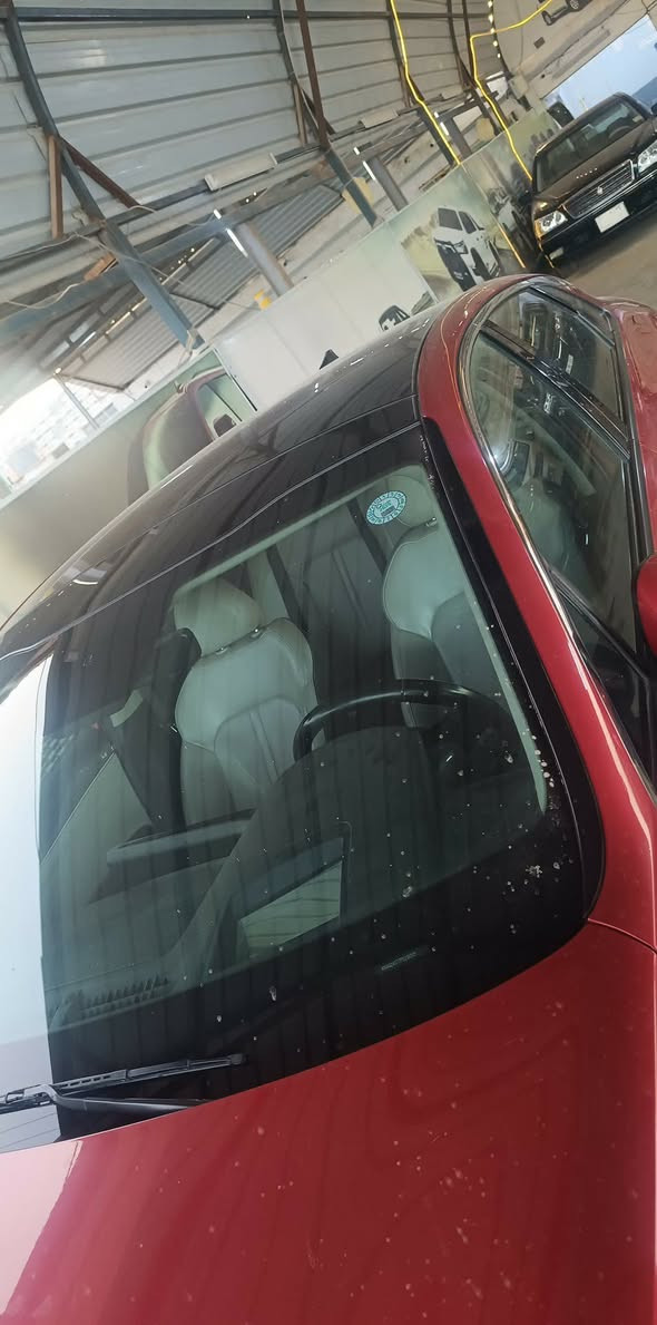 السلام عليكم
كي فايف جيتي لاين GTline خليجي 

(فول مواصفات) رقم اربيل 

كفالة عامه 

موديل 2023

مكينة 2500

فتحة سقف بانوراما 

تشغيل بصمة + تشغيل عن بعد  + بصمه ابواب

تتميز بنظام صوتي فاخر

خمس انظمة قيادة

كرسي كهربائي 

شحن لاسلكي

كامره دوارة 

تحكمات

مواصفات 1/1 معروفة مواصفات الجيتي لاين

السيارة ماشية km42

السعر 217 وبيهه مجال
***********
