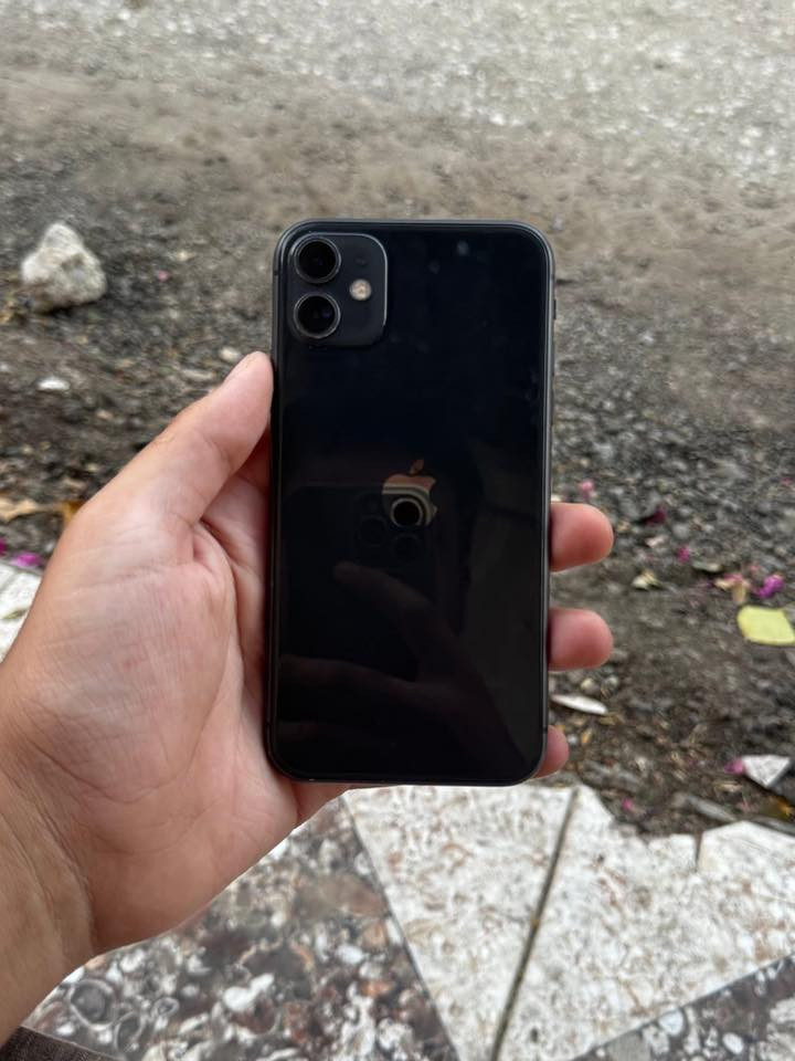 ايفون ١١ عادي وتر مامفتوح 🥇 من رخصة الادمن
بطارية ٨٦🔋 

ذاكرة ٦٤

السعر ٢٢٥ الف وبي مجال قليل

للاستفسار:***********
