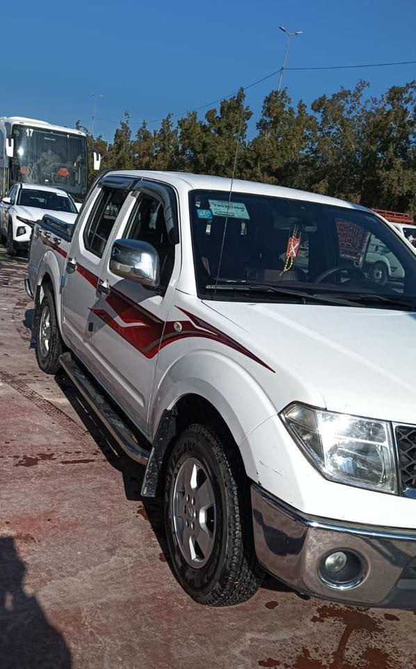 سلام عليكم بيكم نيفاره مكفوله بس بيها طخات قليله موديل 2015 مشايه 128الف محرك 4 سلندر 2500 مكاني بابل حله رقم اللوحه بغداد السعر 165 باسمي تحويل مباشر الرقم ***********
