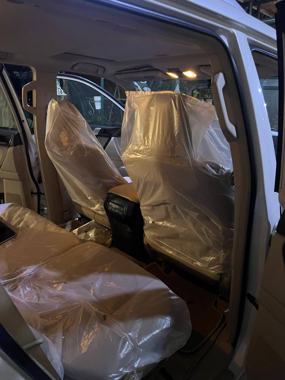 سلام عليكم برادو موديل 2020 TXL ماشية 62000مكفولة كفالة عامة صور السونار مرفق السعر 410$العنوان بغداد البنوك لاتصال ***********
