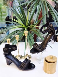 حذاء • كعب ٦سم • مقاسات ٣٧-٤١