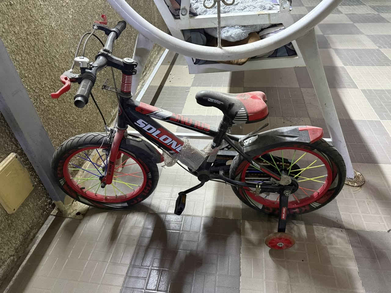 السلام عليكم بايسكلات بثلاث احجام للبيع
العنوان بغداد الكرخ 
تفاصيل اكثر موجود على الخاص


**إذا كنت صاحب هذا الإعلان وتريد حذفه لأي سبب، رجاءا أرسل رسالة إلى الدعم الفني**