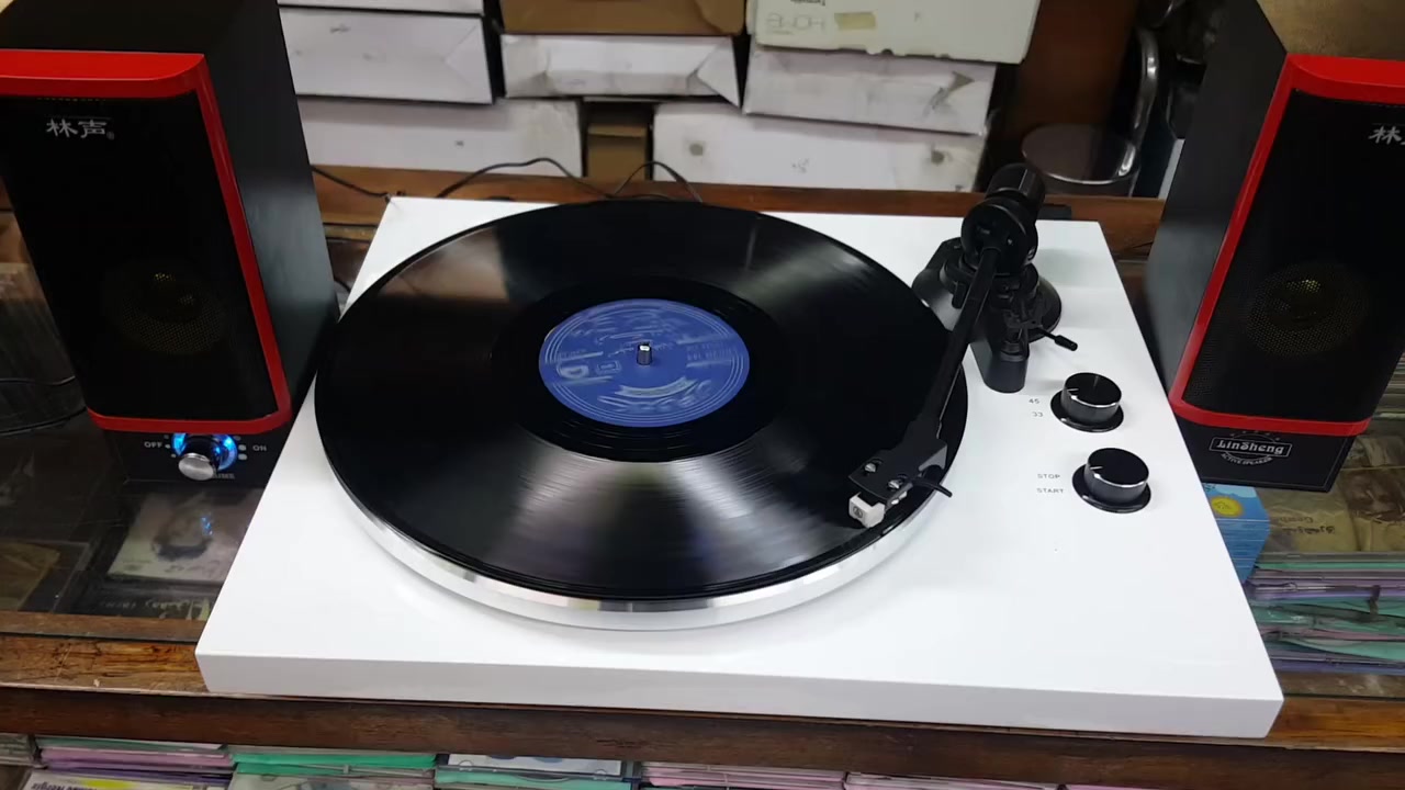 تحفة فنیة رائعة  :   كرامفون ستریو مع سماعتین . السعر ۱۲۰  الف دینار


**إذا كنت صاحب هذا الإعلان وتريد حذفه لأي سبب، رجاءا أرسل رسالة إلى الدعم الفني**