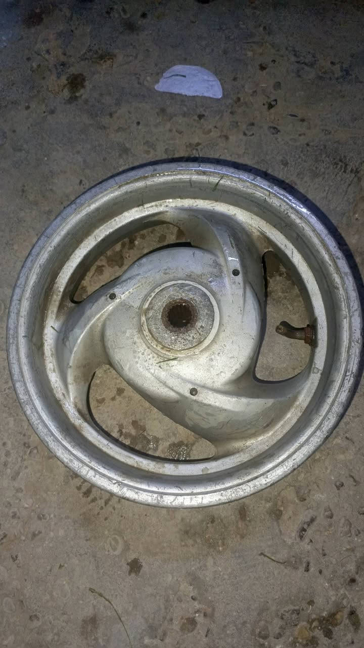 وياله للبيع مال ماكس 140 خلفي وامامي ب 35 (***********

