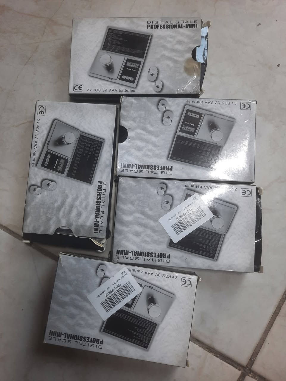 للبيع ميزان الكتروني كبير2قطعة 
ميزان غرامات 5قطع


**إذا كنت صاحب هذا الإعلان وتريد حذفه لأي سبب، رجاءا أرسل رسالة إلى الدعم الفني**