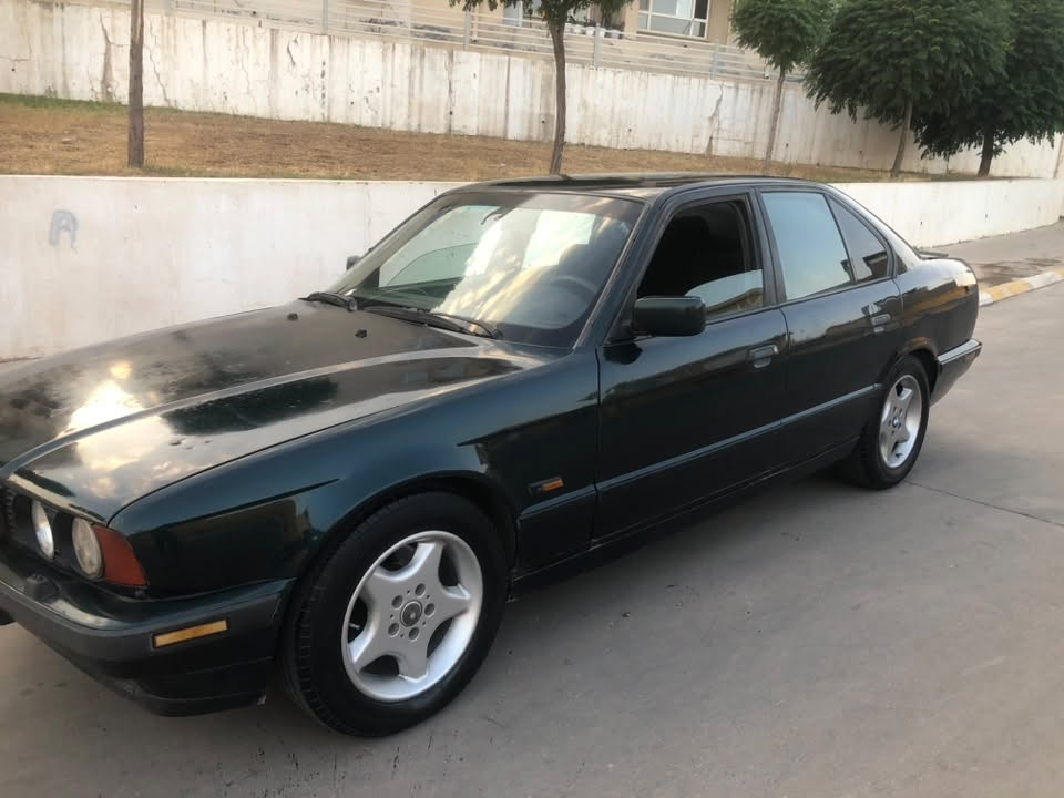 سڵاوی خوای گەورەتان لێبێت
هاوڕێیان ئەم بیئێمە بۆ فڕۆشتن مۆدێلی 1994 525 کەپس دیجیتاڵ گێر ئۆتۆماتیک ئاڕم پلاستیکی سلێمانی گێر و مەکینە و تەبرید و ئاڕم و ئەوەلیات و موس و بڕاوە بەشەرت جەمپێکی خەفیفی لای چەمەلغی دواوەی سایەقی هەیە ناو حەوز بەشەرت ئیتر هەموو گیانی بەشەرت نرخی 40 وەرەقە و مەعامەلە شوێن سلێمانی
***********
