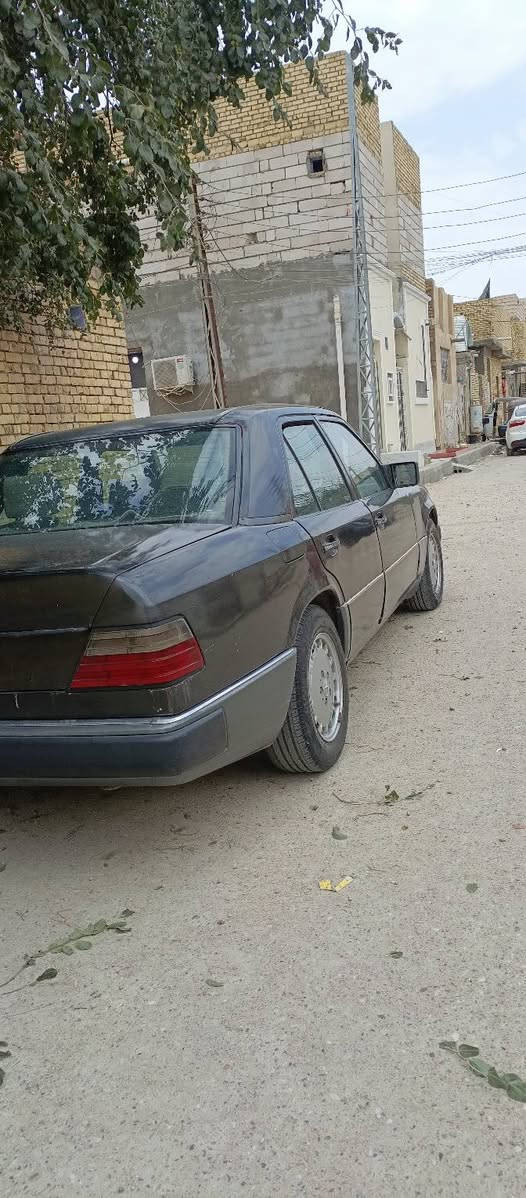 مارسدس  دب موديل 86
محورة مكينة وگير 2500 مكفولات عالشرط
حدادية جديدة كهربائيات جديدة
تخم تاير جديد 
رقم ميسان مشروع وطني تحويل مباشر 
غرفة نظيفة 
سيارة حلوة مالة جناي ومناسبة 
مكان السيارة ناصرية التضحية
سعرها
32
وبيها مجال
للتواصل 
***********
