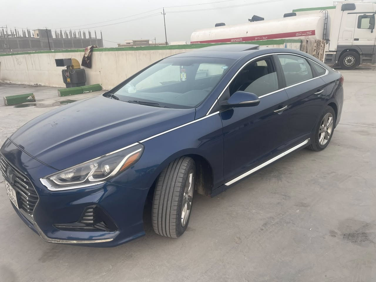 سوناتا موديل 2018 فول مواصفات ضرر جاملغ وبنيد فقط بدون داخل بصمه فتحه جلد كشن كهرباء رادار جانبي شفتات ستيرن تحكم ستيرن سبورت عادي ايكو 
كامرا حساسات شاشه لد امامي ماشيه 80.  الف محرك ما مفتوح السعر 136 وبيه مجال للشراي 
للستفسار ***********
