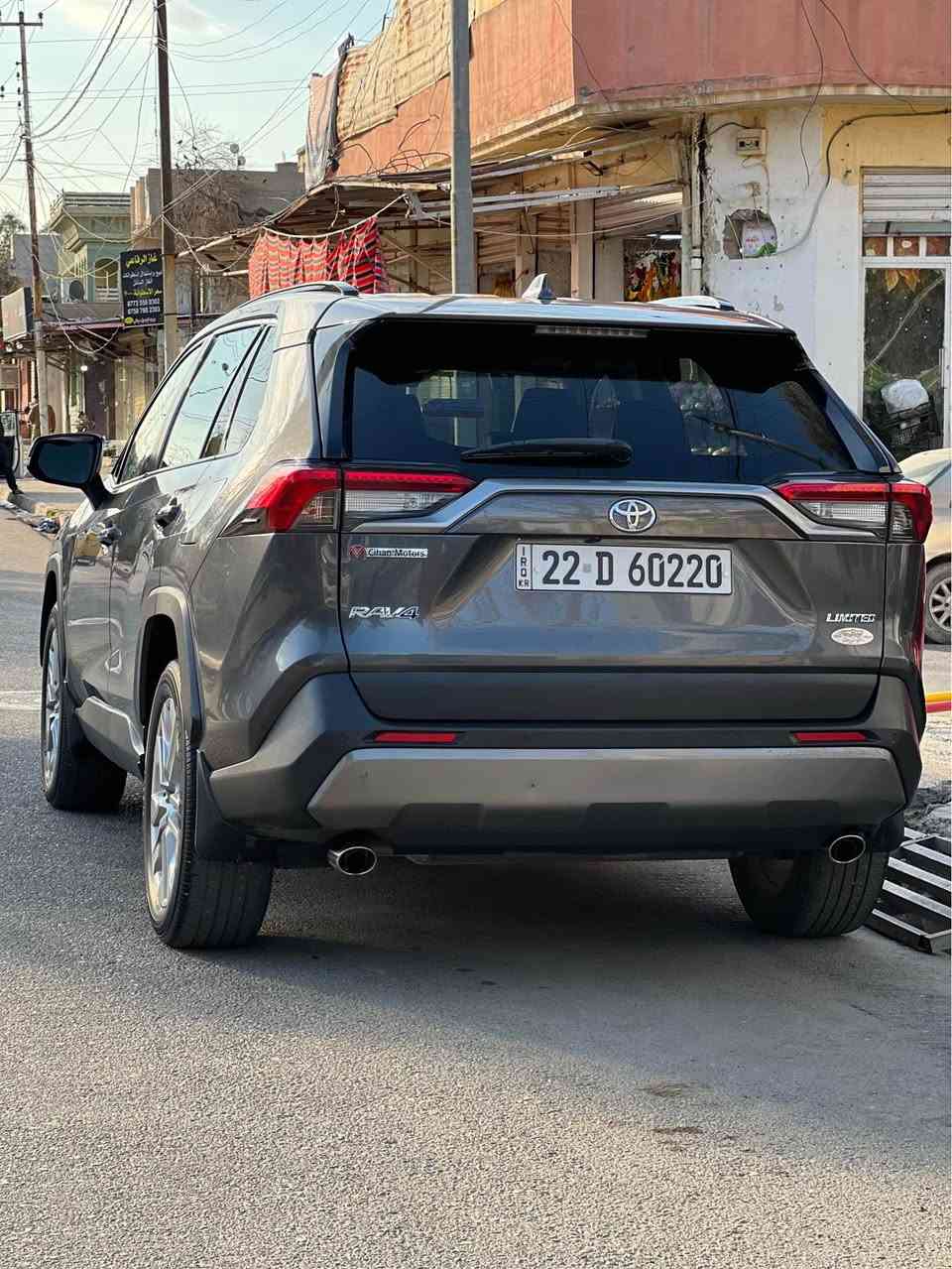 السلام عليكم 
راف فور 2019 وارد امريكي 
حادثه نص بوند فقط ولبقيه كفاله عامه 
السياره لمتد فول مواصفات 
رقم اربيل شرط التحويل 
شراي انتصل وتدلل 
*********** موصل, نينوى
