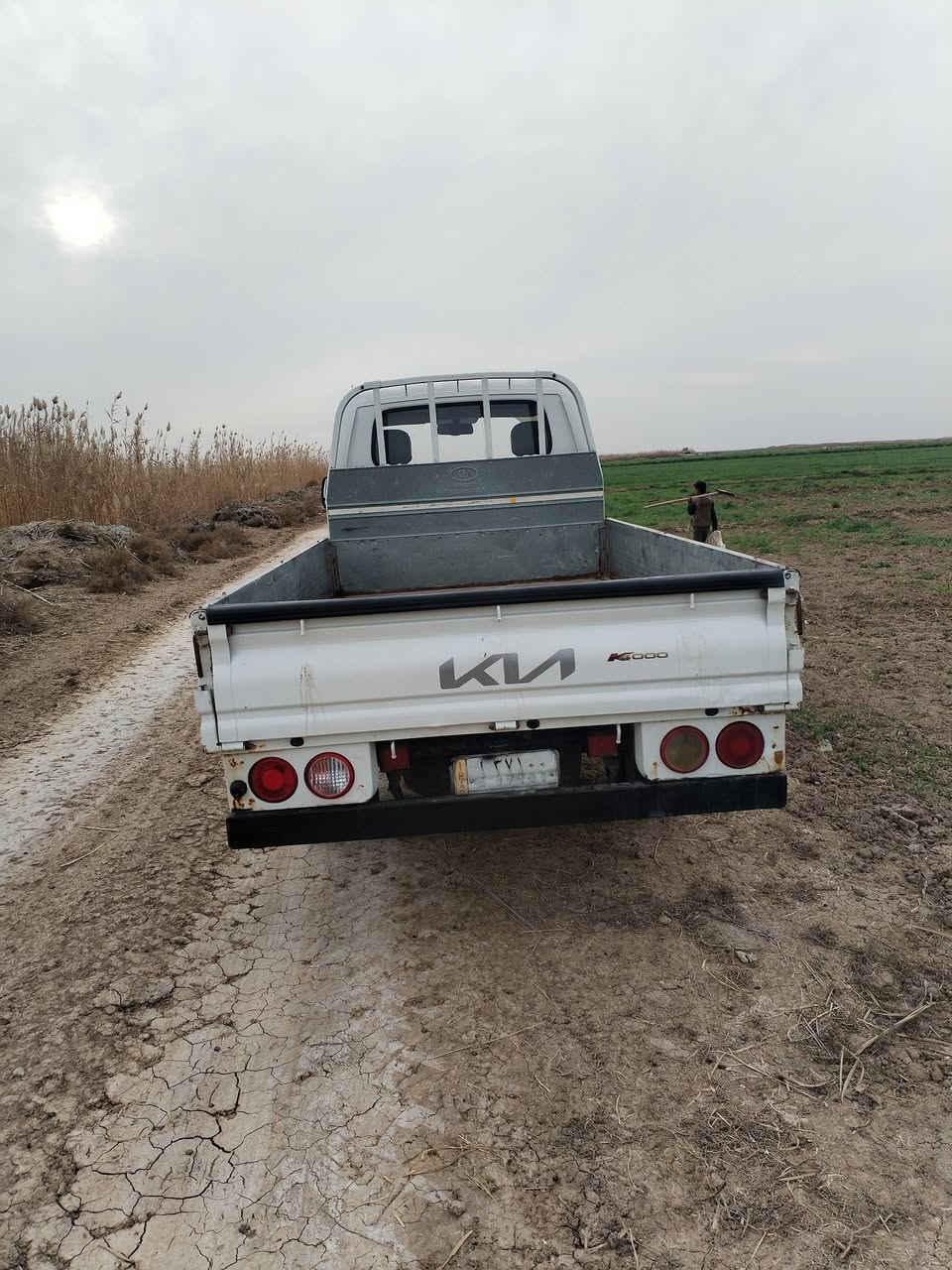 كيا حمل للبيع موديل 2014 بيها صبغ قليل بالباب مال السايق السياره خير من الله مال جناي كير مكينه حداديه بجيس السعر 98 ورقه وبيها مجال. العنوان واسط
*********** الصويرة. سنويه جديده
