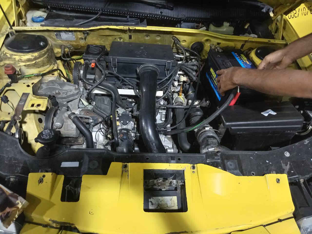 سلام عليكم سمنت موديل 2009
لسياره بلاديه مكينه جديده قبل شهر شديته كير خير من الله 
صدر جديد تبريد شغال لسياره خير من الله احله من لصور 
عنونه زعفرانيه 
رقم لهاتف ***********
لسعر خاص
