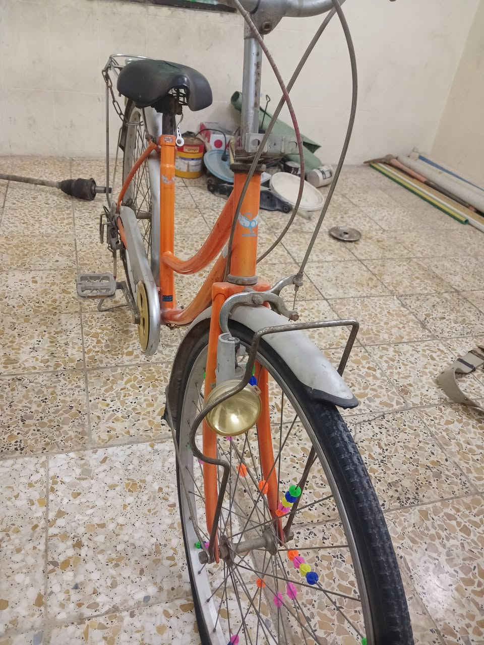 سلام عليكم للبيع باسكل بناتي برتقالي للإستفسار ***********
