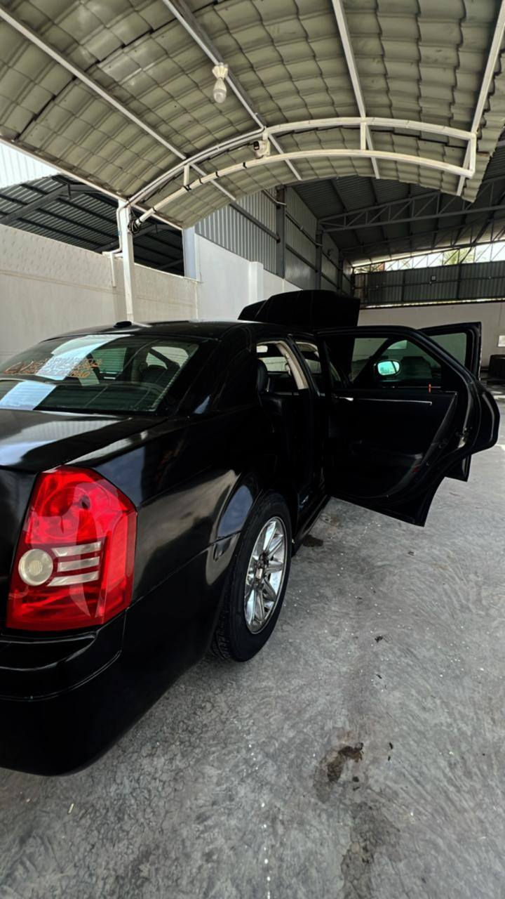 سلام عليكم اوباما 2010 اصل للبيع مكينه 3500 كير مكينه خير من الله حادثها خلفي  مصبوغه عام جماليه عندي صورها قبل الصبغ تدفئه تبريد صدر جديد عليها ادامه كامله جديده مصطره نوزلات بلكات مجاول  السياره خير من الله  السعر 98 وبيها مجال قليل  مكاني واسط الزبيديه اتصل وبيك خير ودلل ،***********
