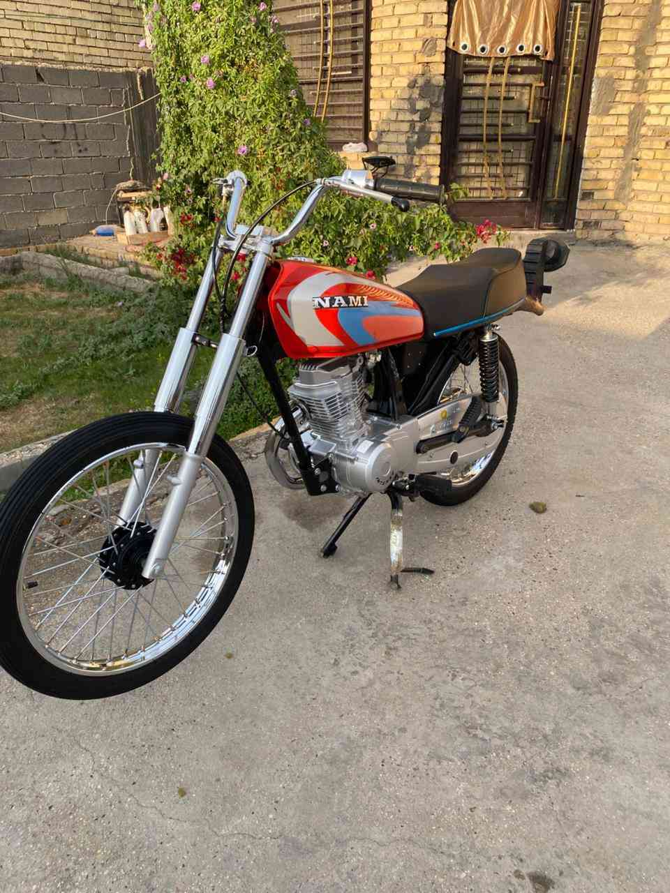 سلام عليكم دراجه حربيه للبيع اوراق اصولي ما بيه بليته تعمير كله 24
شاصي 2020 نامه اصلي محرك انتنس 
مكاني حله ابو غرق  
سعر 670وبيه مجال حك الجيه 
***********
