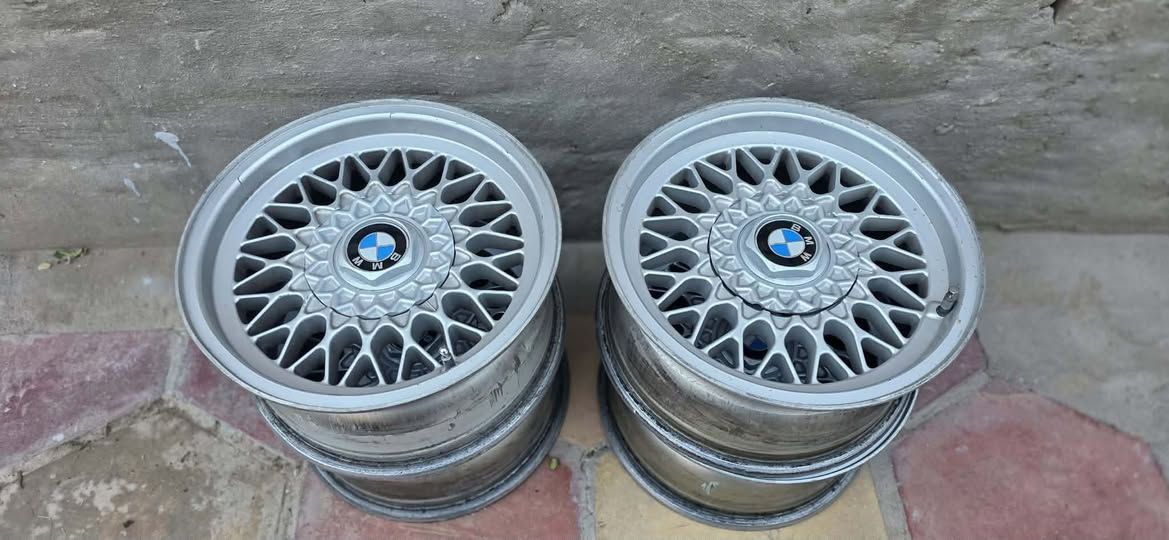 ويل حاويه نظيف بدون اي تصليح مكان نجف.السعر قفل 275.اتصال.***********
