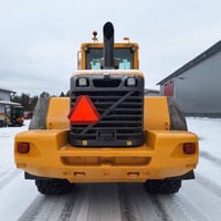 فولفو L120E • سنة ٢٠٠٣ • ١٨٠٠٠ ساعة